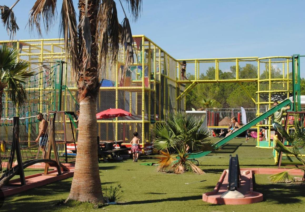 Camping Oasis Village Puget-sur-Argens Esterno foto