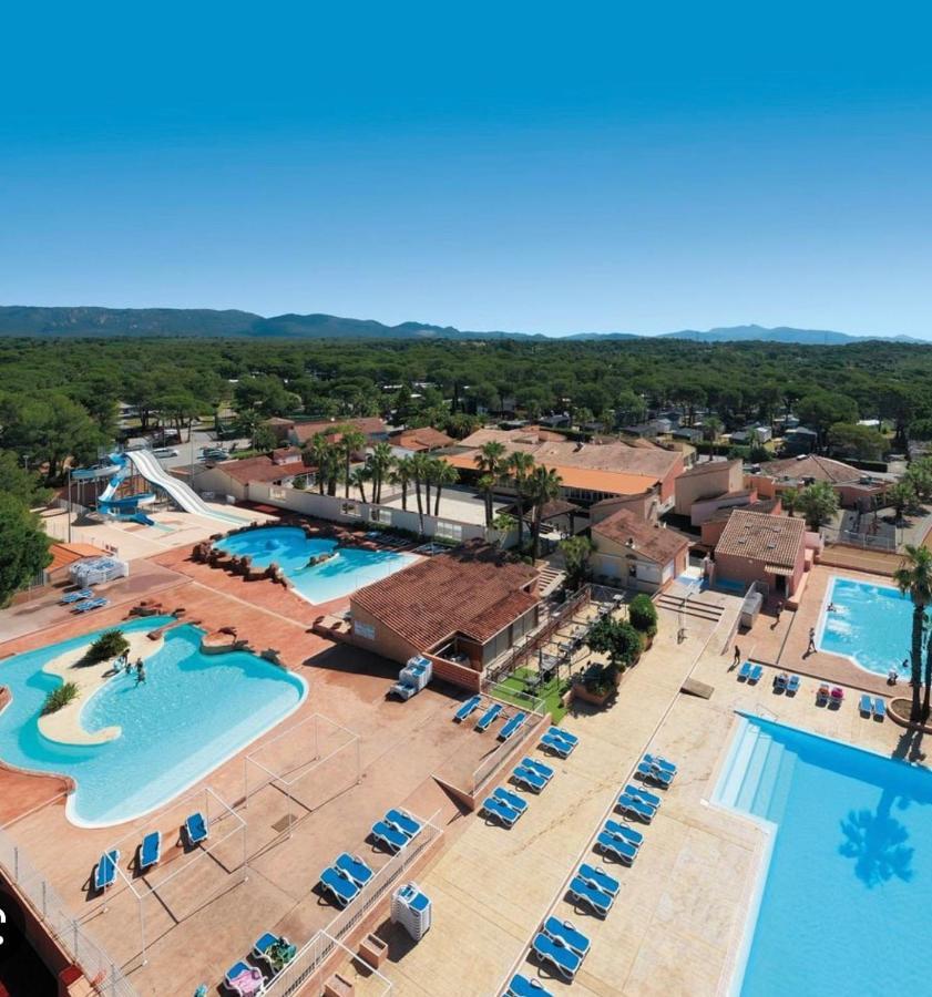 Camping Oasis Village Puget-sur-Argens Esterno foto