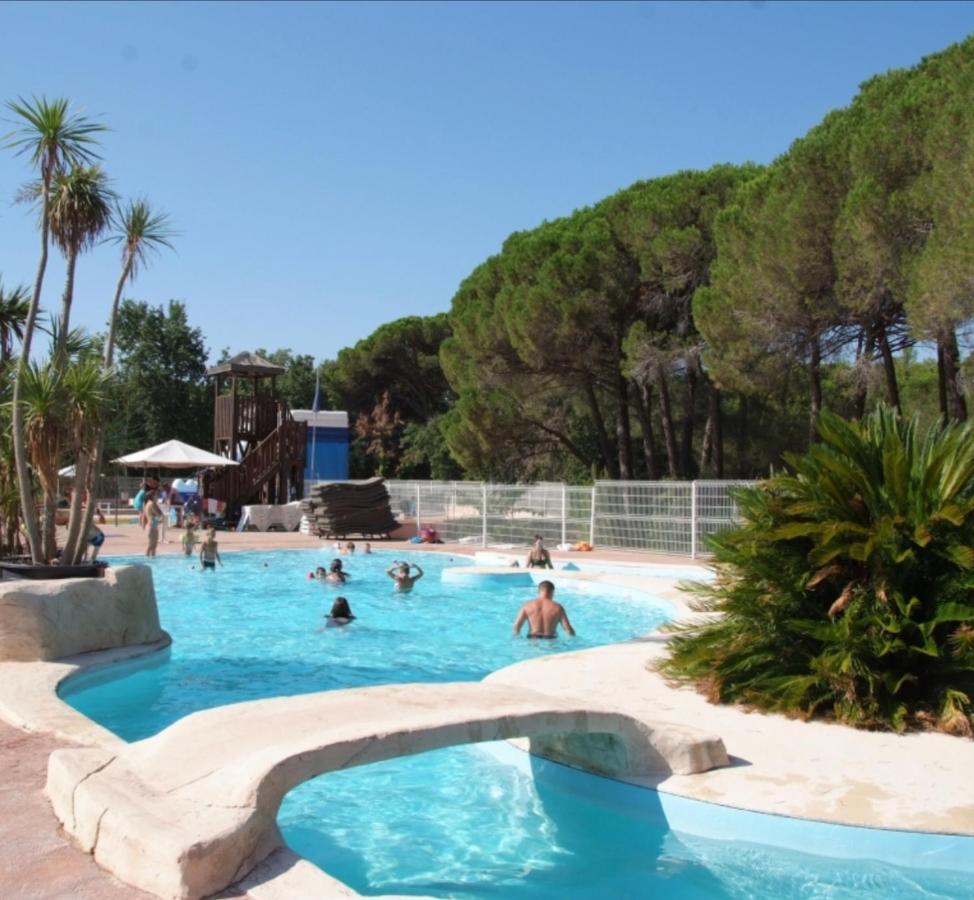 Camping Oasis Village Puget-sur-Argens Esterno foto