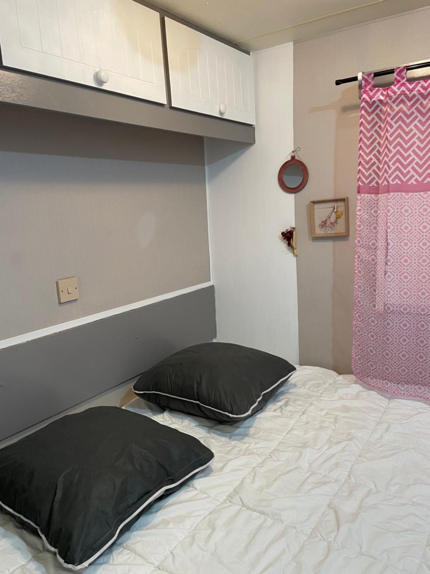 Camping Oasis Village Puget-sur-Argens Esterno foto